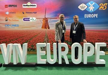 Jos van Kleef en Mark Wienen namens AgroLingua op VIV Europe
